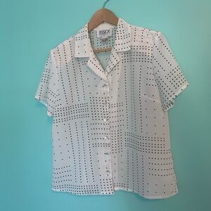 Women’s Shirt - Short Sleeve Button-Up